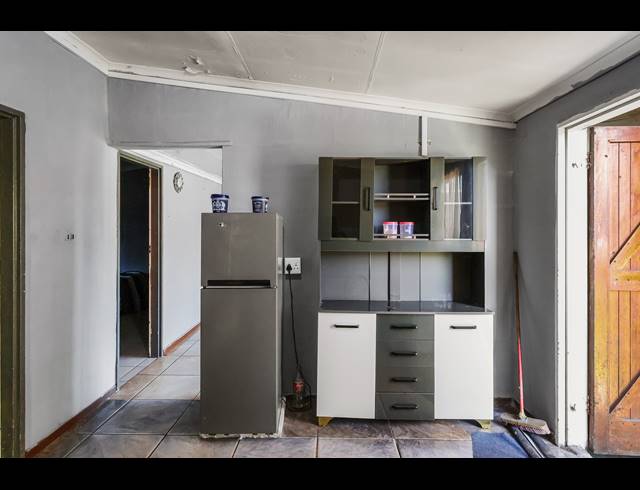 2 BEDROOM HOUSE FOR SALE IN BUFFALO FLATS